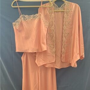 Pretty set purchased in 1985 from high-end boutique. Pink satin, cream lace.